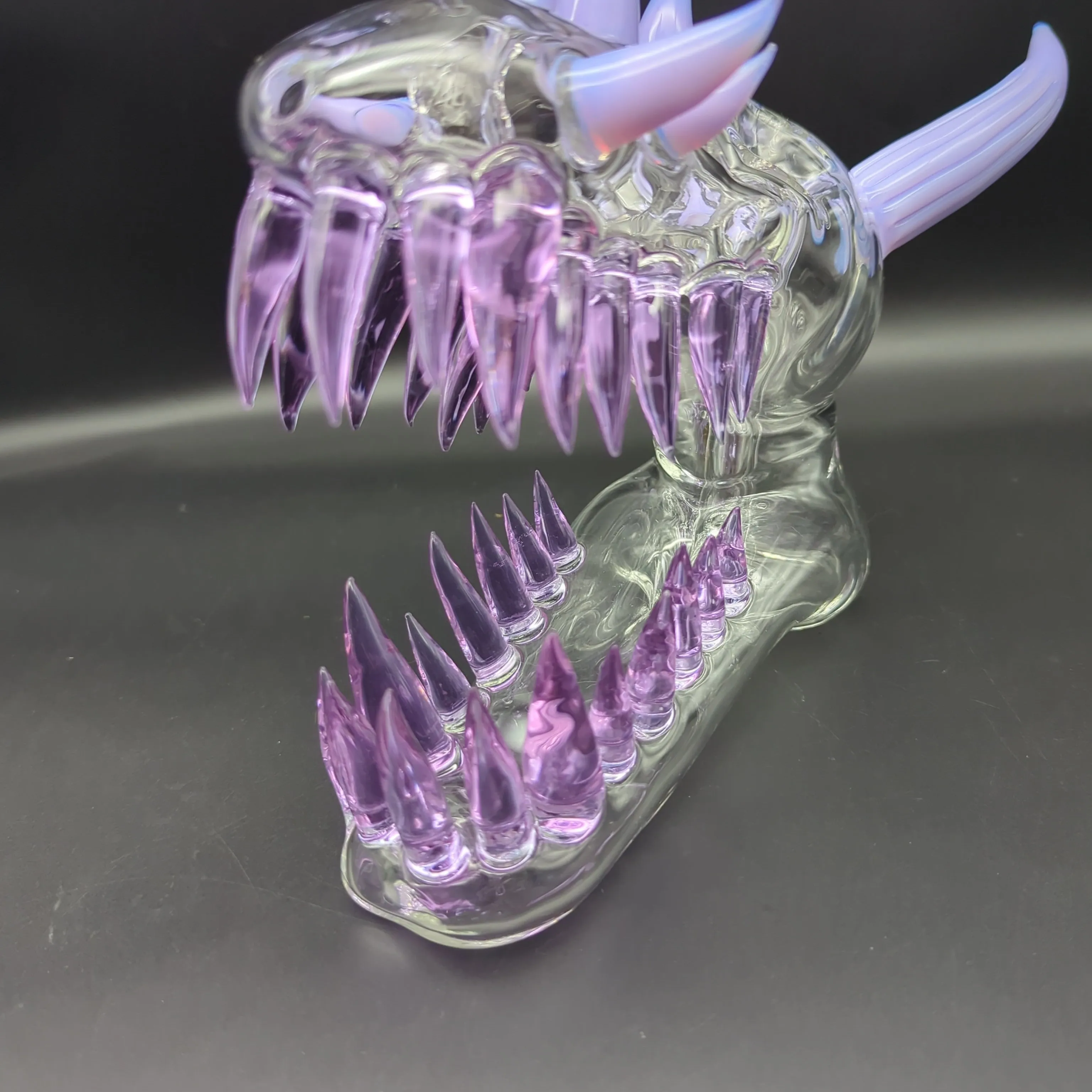 10 Dragon Skull Sculpture Rig - by EKA Glass