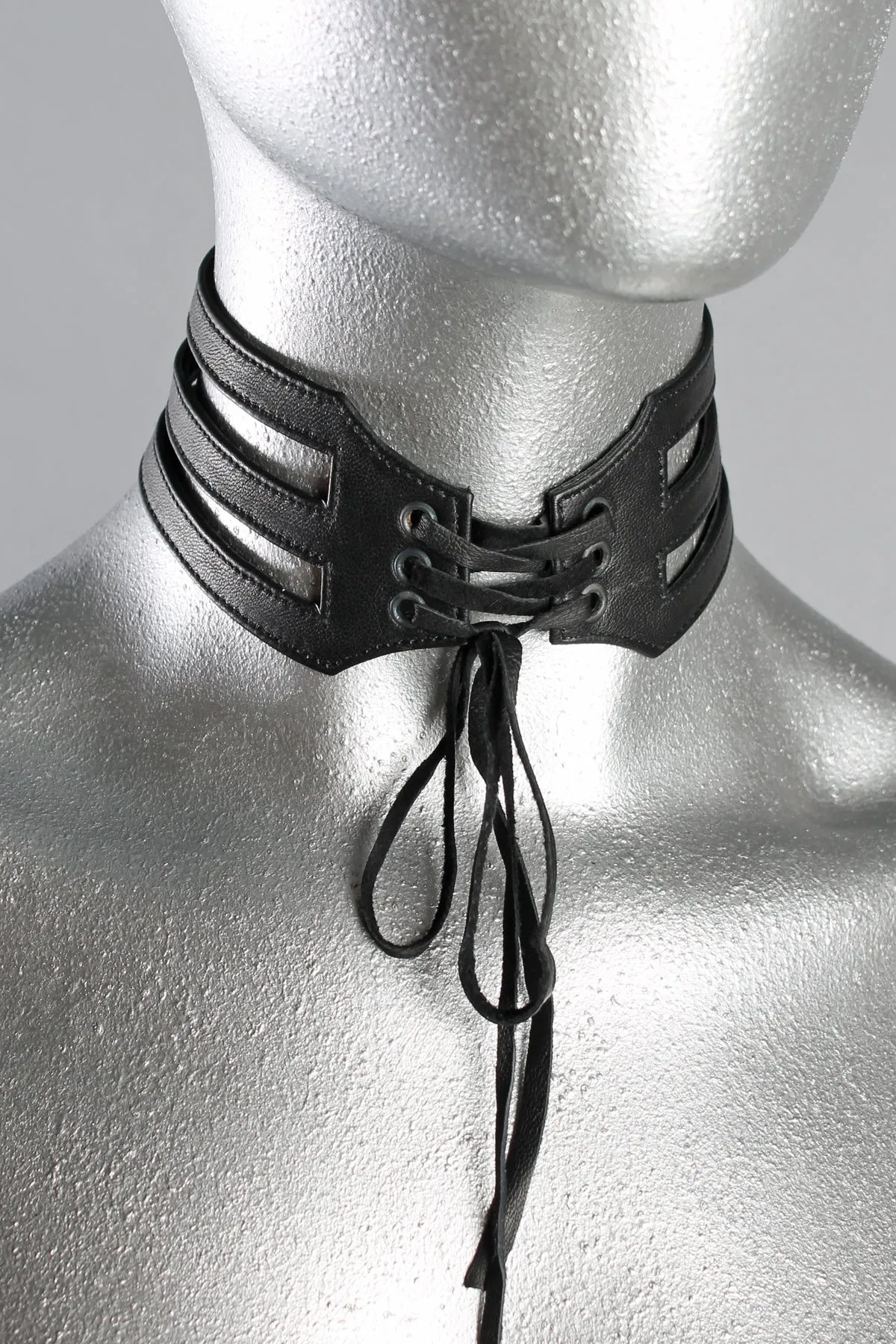 Five and Diamond Cage Corset Collar - leather