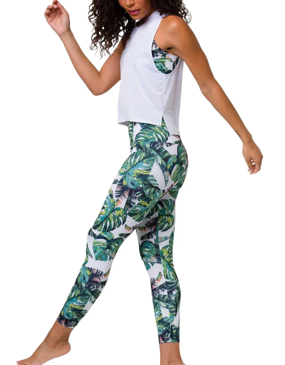 Last Chance! Onzie Flow Tempo Tank 3769